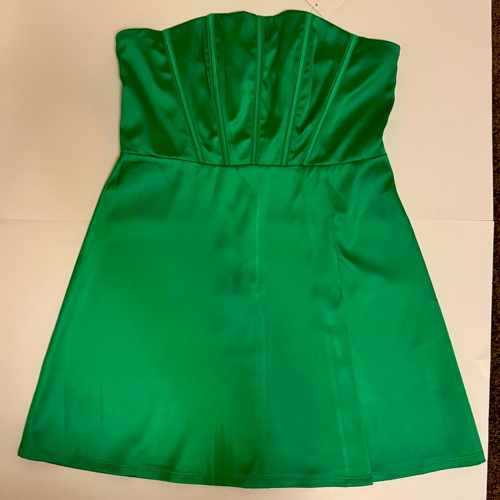 Strapless dress